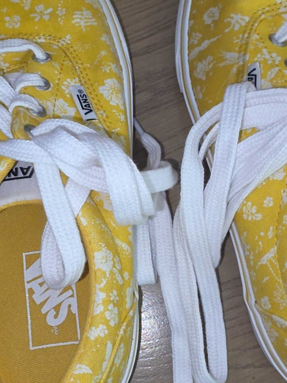 Vans Authentic Yellow/White Floral Canvas Sneakers Womens Size 10 Like New - Picture 9 of 16